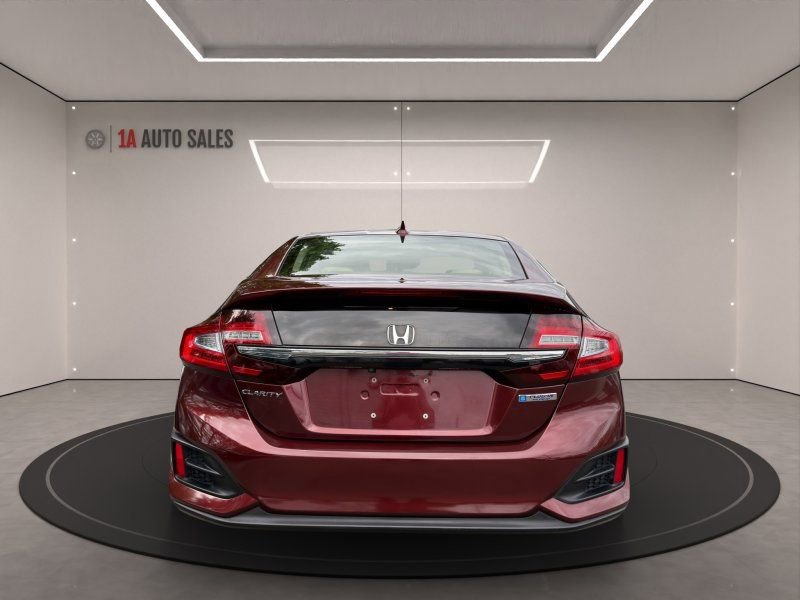 Used 2018 Honda Clarity Plug-In Hybrid image 4
