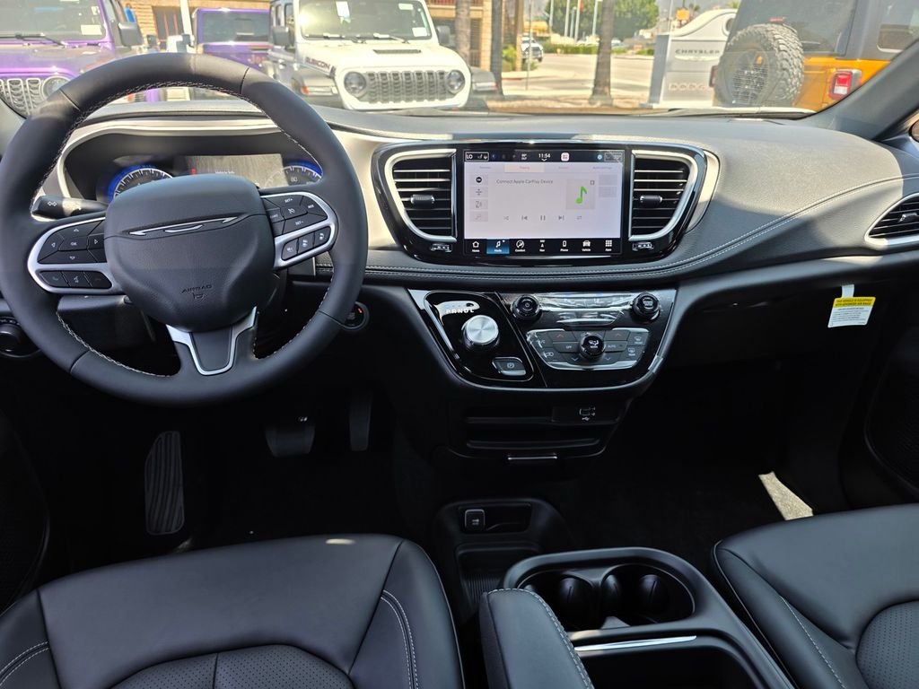 New 2027 Chrysler Pacifica Select w/ Family Tech Group FWD image 10