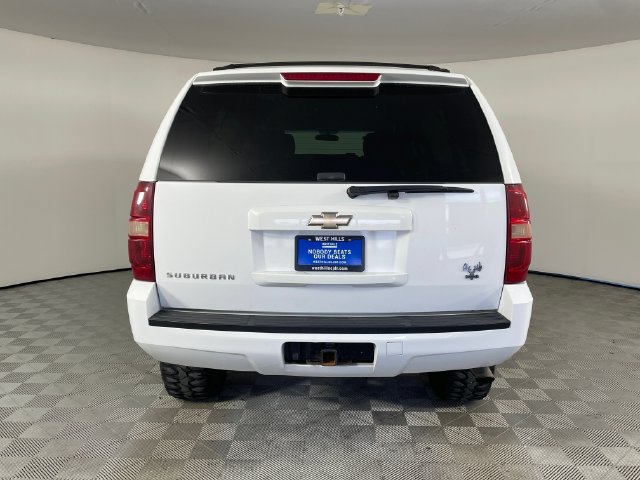 Used 2009 Chevrolet Suburban 2500 LS w/ Skid Plate Package AWD/4WD image 15