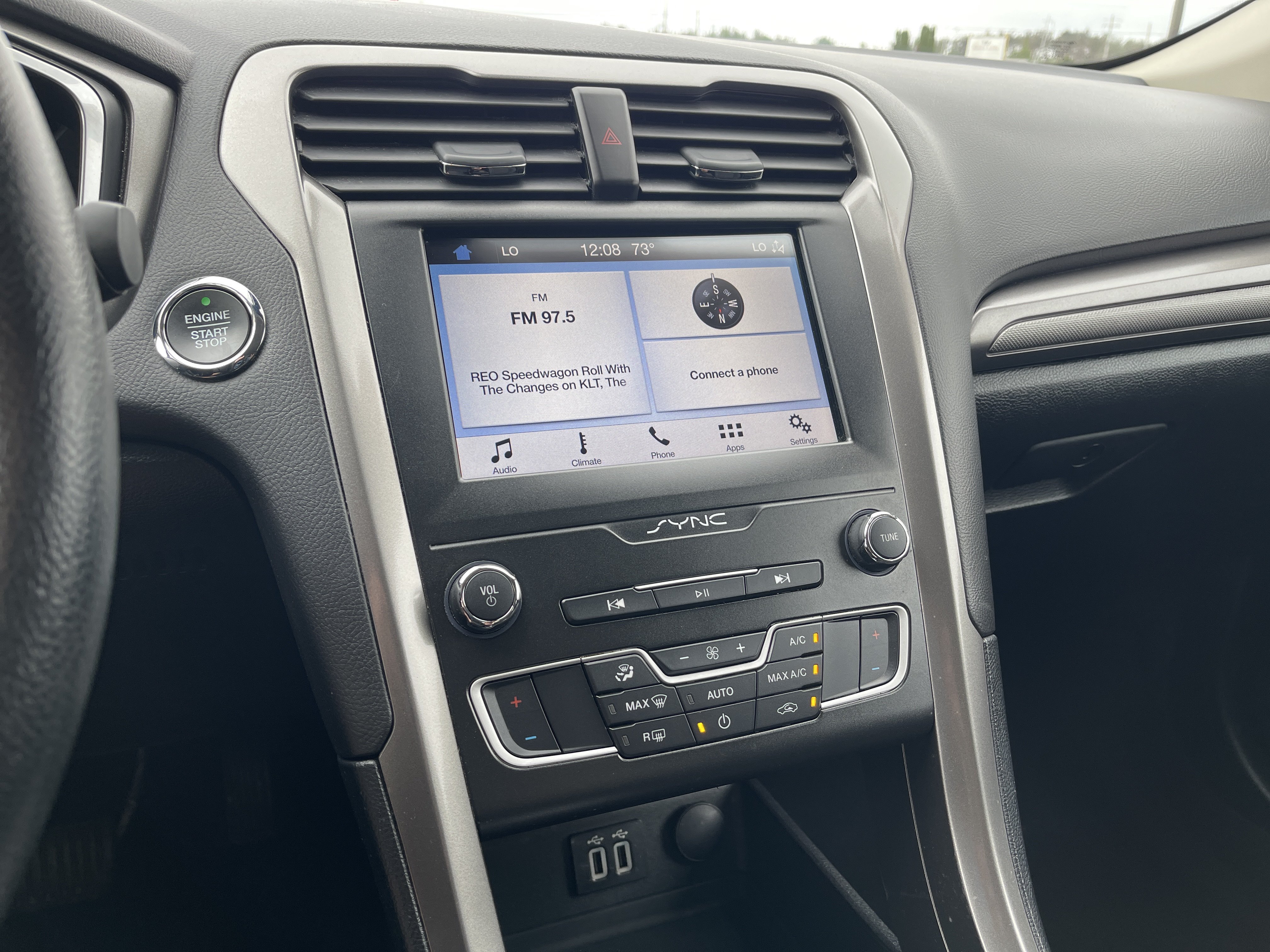 Used 2019 Ford Fusion SE FWD image 10