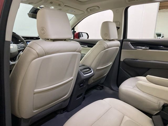 Used 2023 Cadillac XT6 Premium Luxury w/ Technology Package AWD/4WD image 20