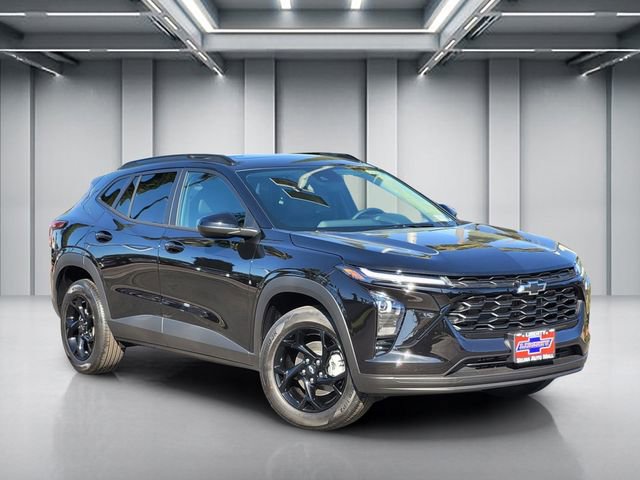 New 2026 Chevrolet Trax LT FWD image 1