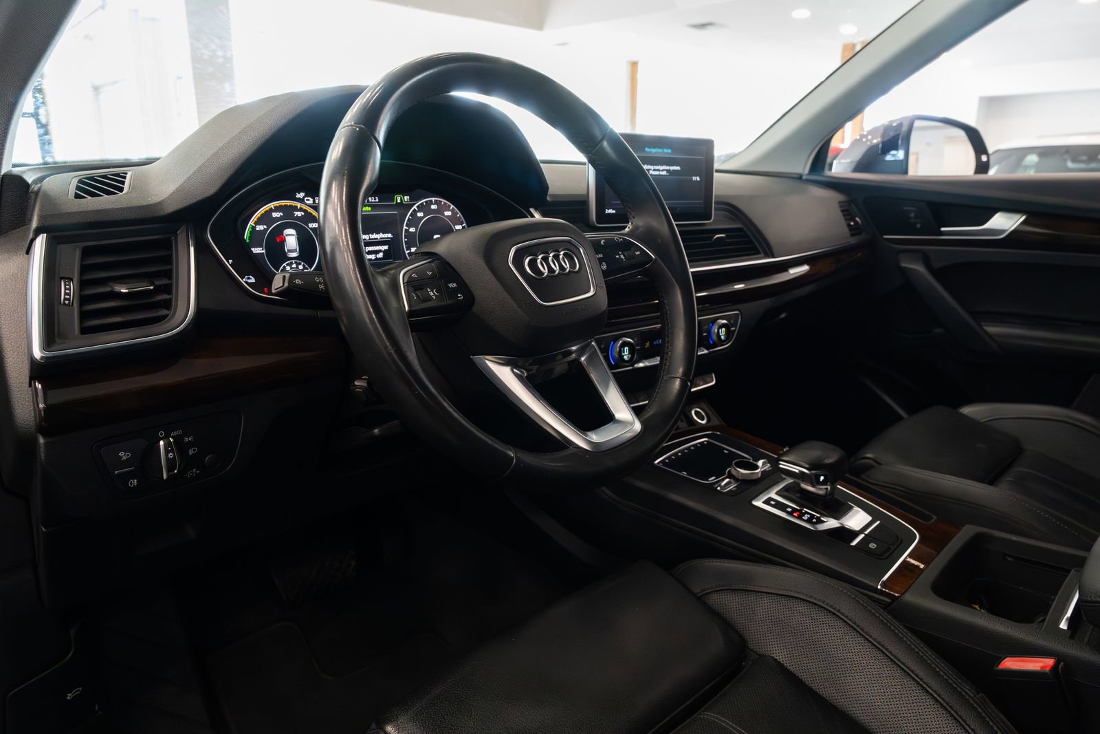 Used 2020 Audi Q5 e Premium Plus w/ Premium Plus Package AWD/4WD image 8