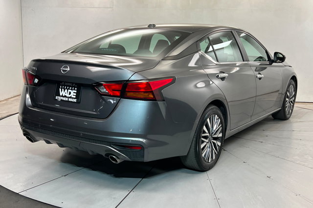 Used 2025 Nissan Altima 2.5 SV w/ SV Premium Package FWD image 5