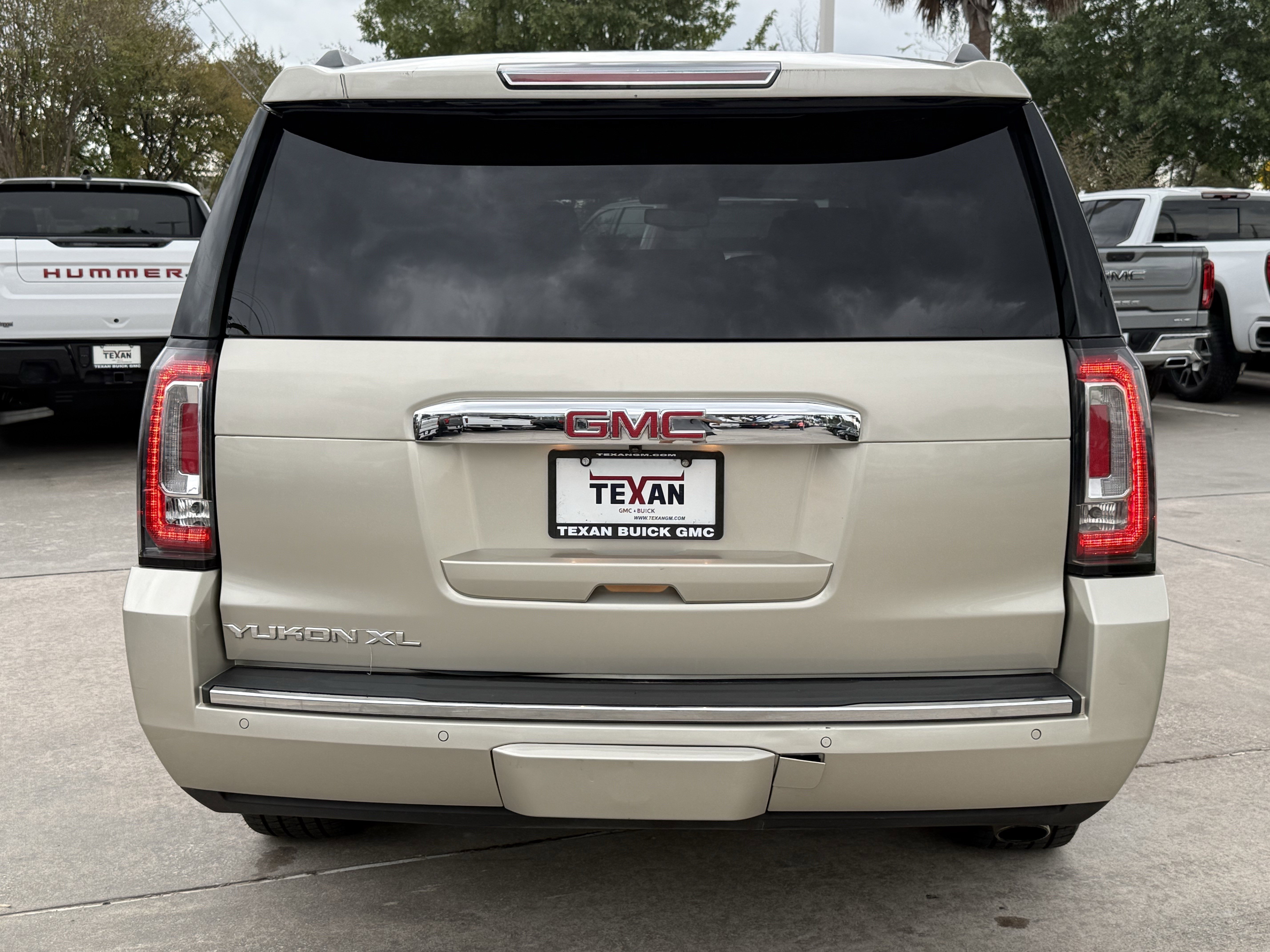 Used 2016 GMC Yukon XL Denali w/ Open Road Package image 6