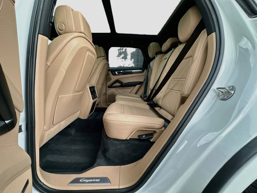Certified 2023 Porsche Cayenne S w/ Premium Package Plus AWD/4WD image 24