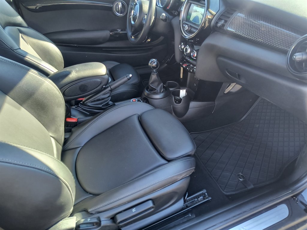Used 2019 MINI Cooper S image 21