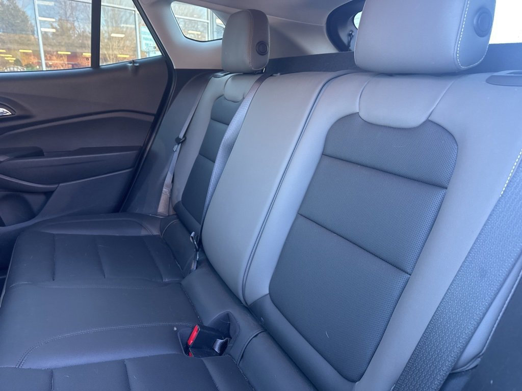 Used 2024 Chevrolet Trax ACTIV w/ Sunroof Package image 13