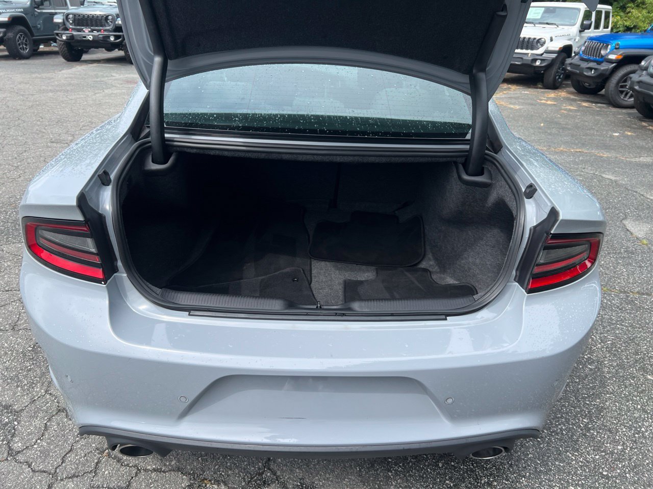 Used 2022 Dodge Charger R/T RWD image 15