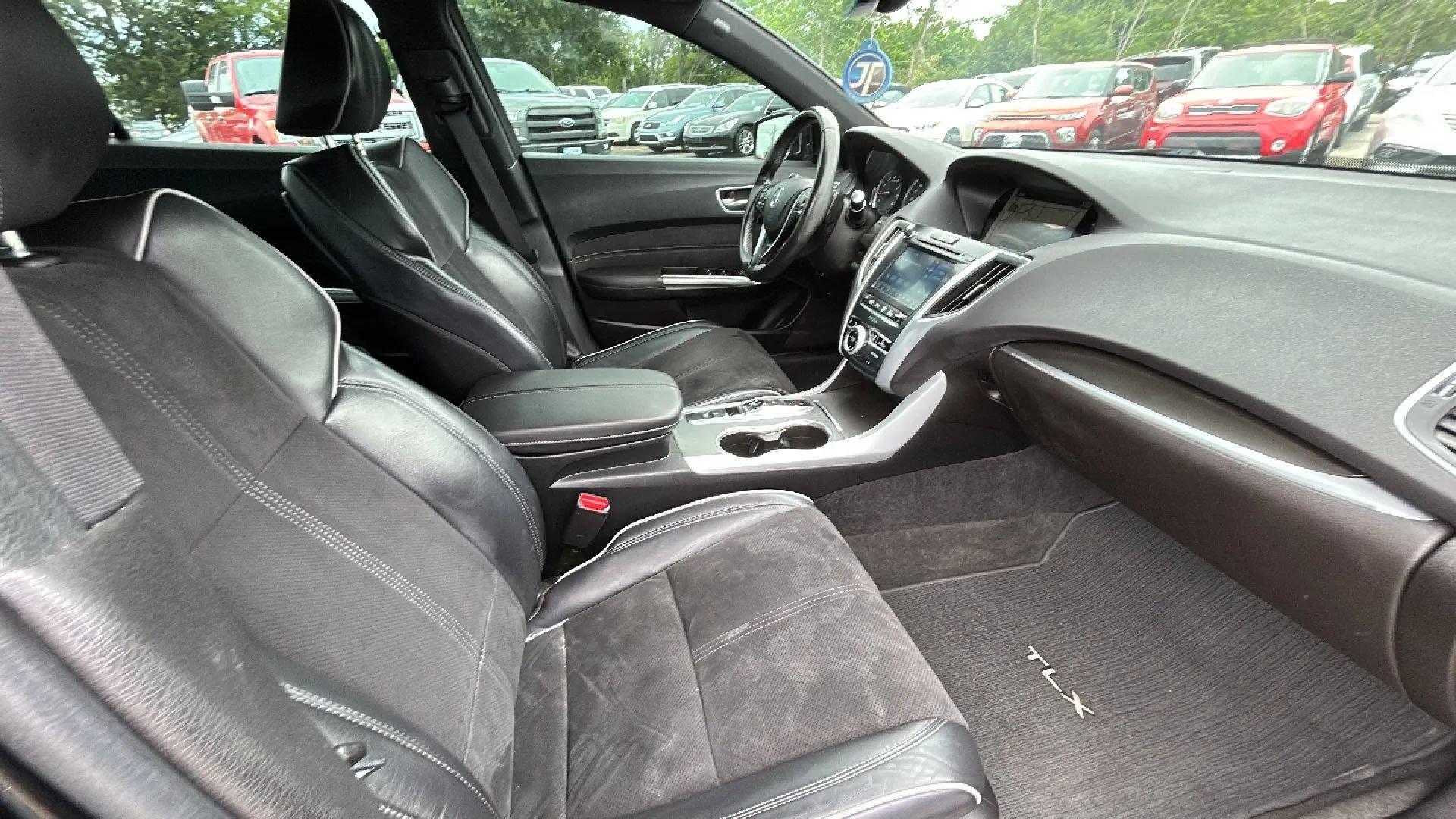 Used 2018 Acura TLX V6 w/ Technology & A-SPEC Pkg FWD image 11