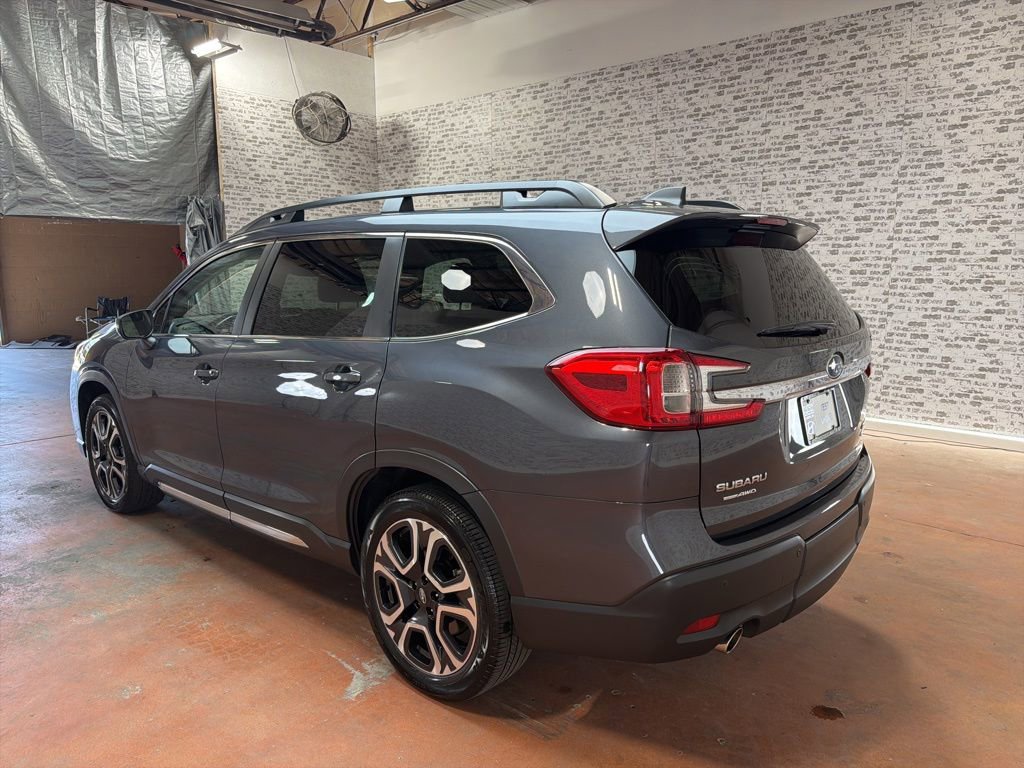 Used 2023 Subaru Ascent Limited AWD/4WD image 5