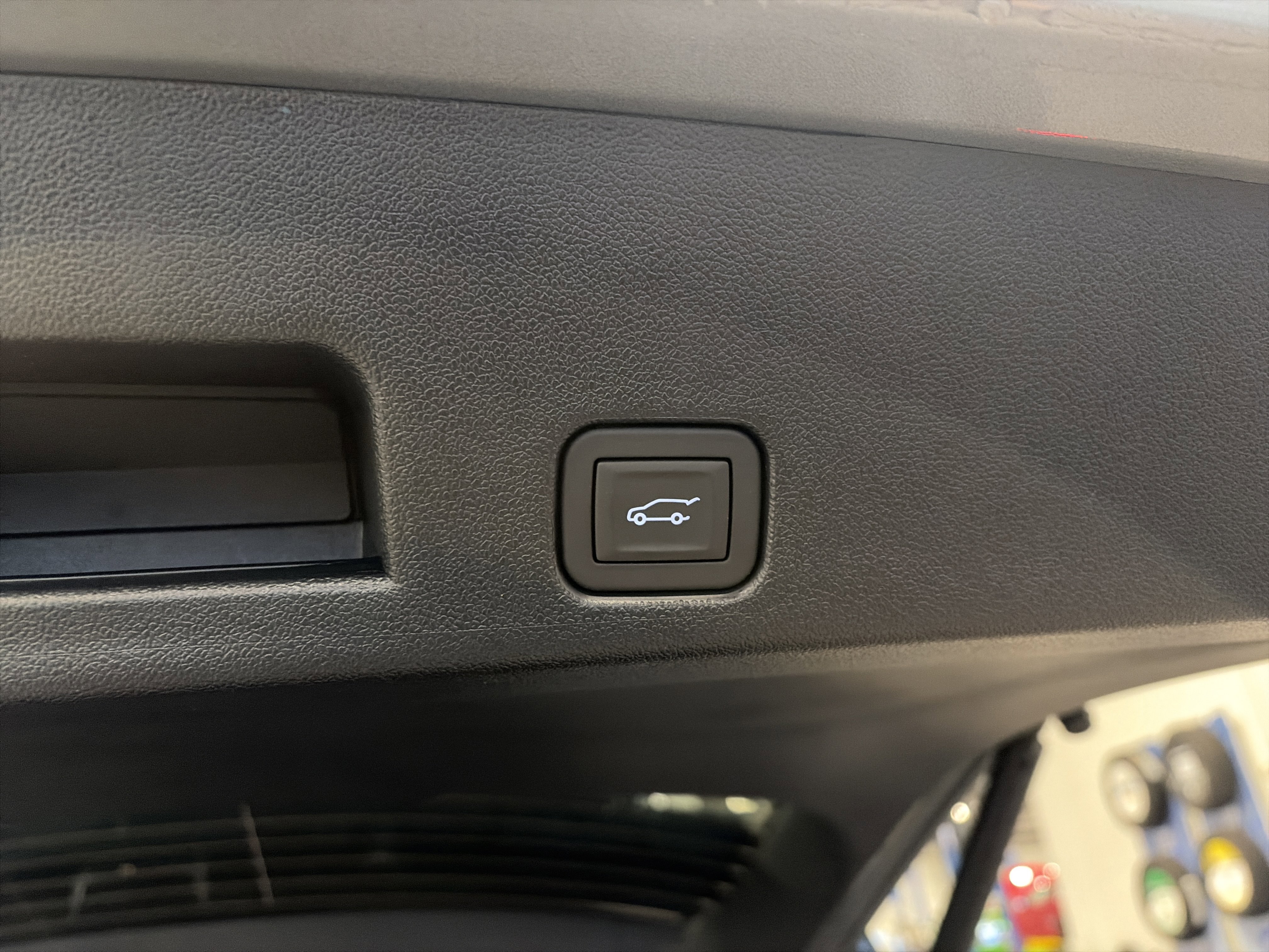 New 2026 Chevrolet Traverse High Country image 6