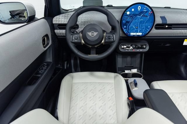 Used 2025 MINI Cooper S FWD image 3