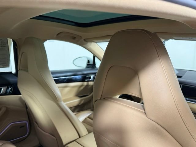 Used 2021 Porsche Panamera RWD image 25