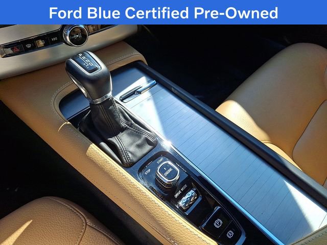 Used 2017 Volvo XC90 T5 Momentum w/ Vision Package image 17