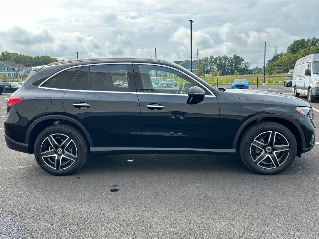 New 2026 Mercedes-Benz GLC 300 4MATIC image 9