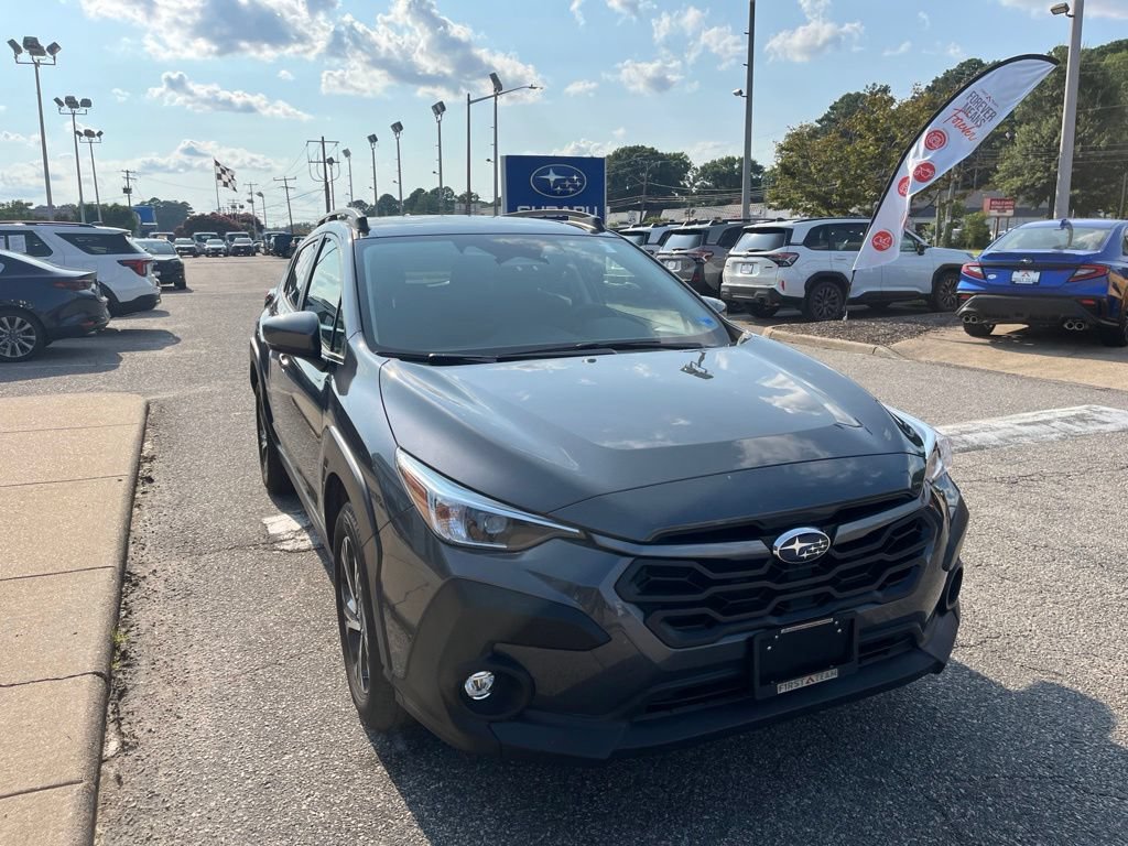Used 2024 Subaru Crosstrek 2.0i Premium AWD/4WD image 2