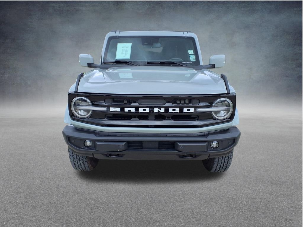 Used 2024 Ford Bronco Outer Banks AWD/4WD image 2