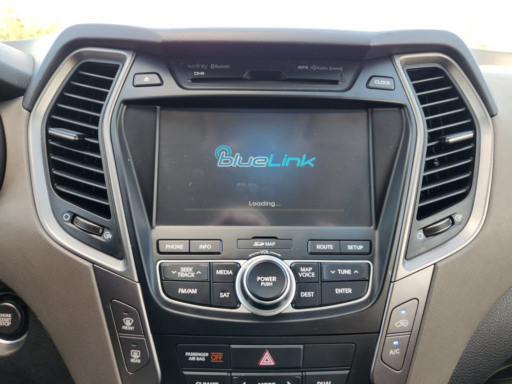 Used 2016 Hyundai Santa Fe Sport 2.0T w/ Option Group 05 AWD/4WD image 17