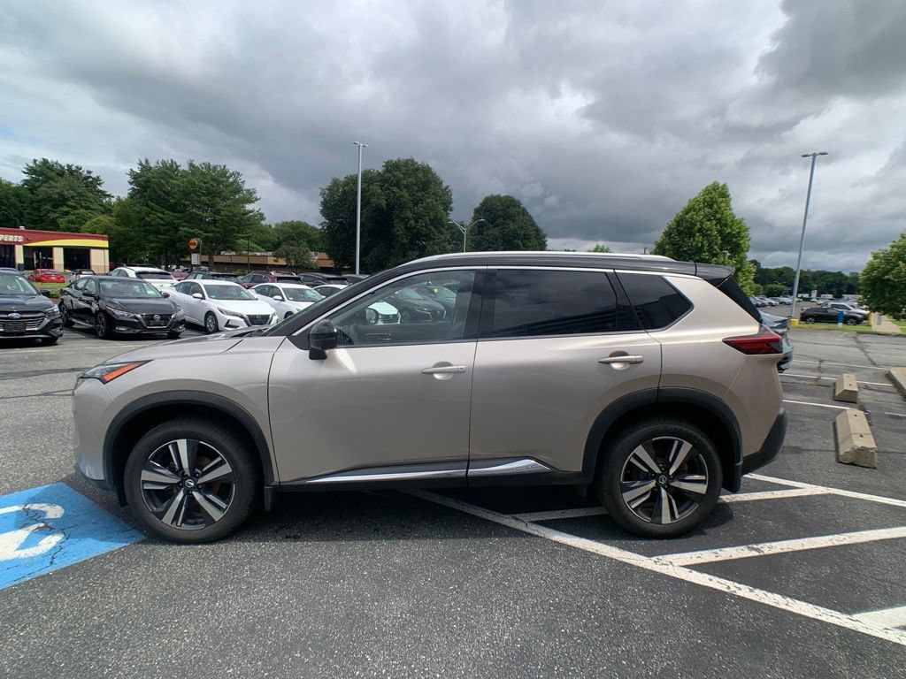Used 2021 Nissan Rogue SL AWD/4WD image 7