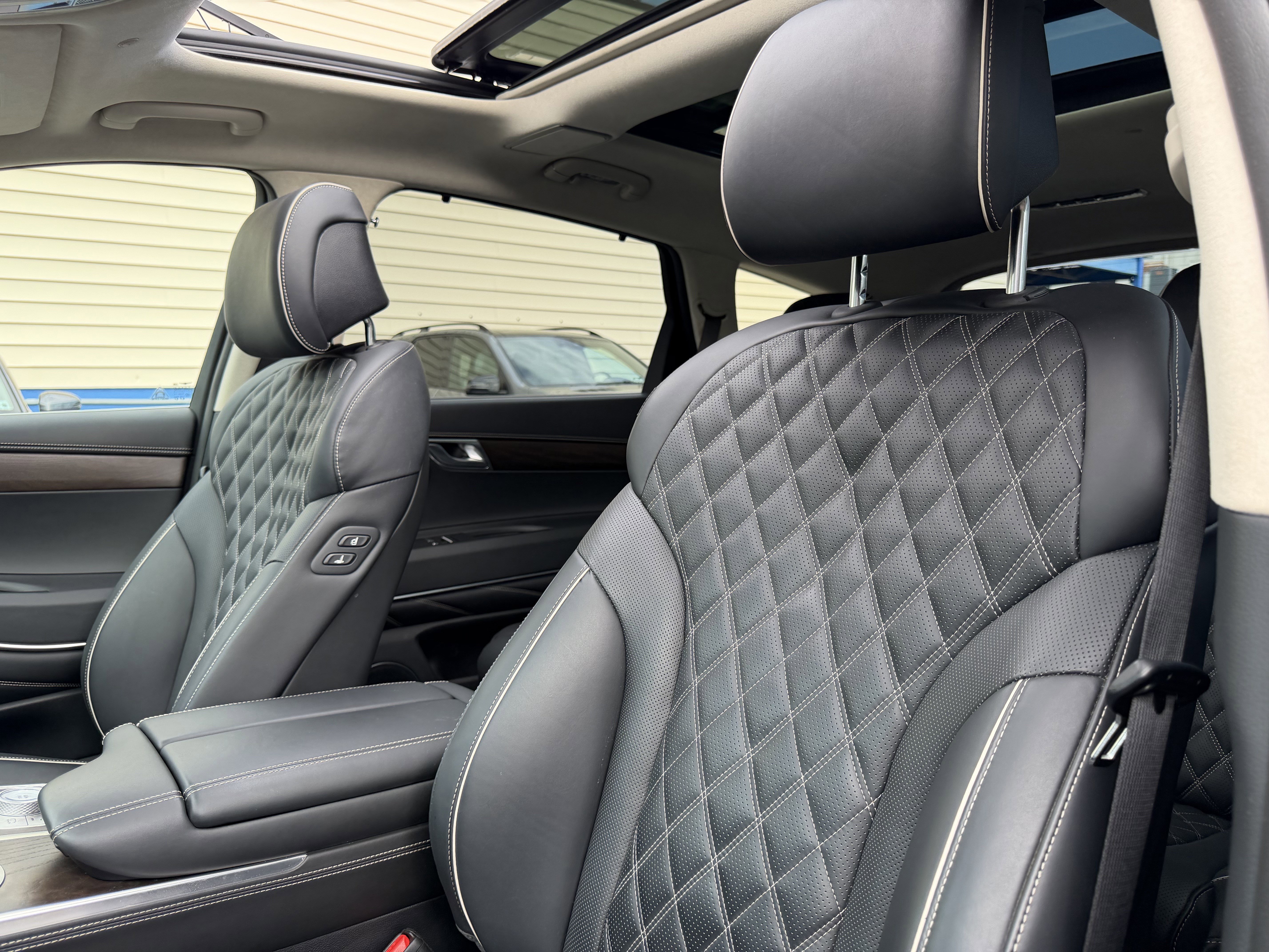 Used 2023 Genesis GV80 3.5T image 24