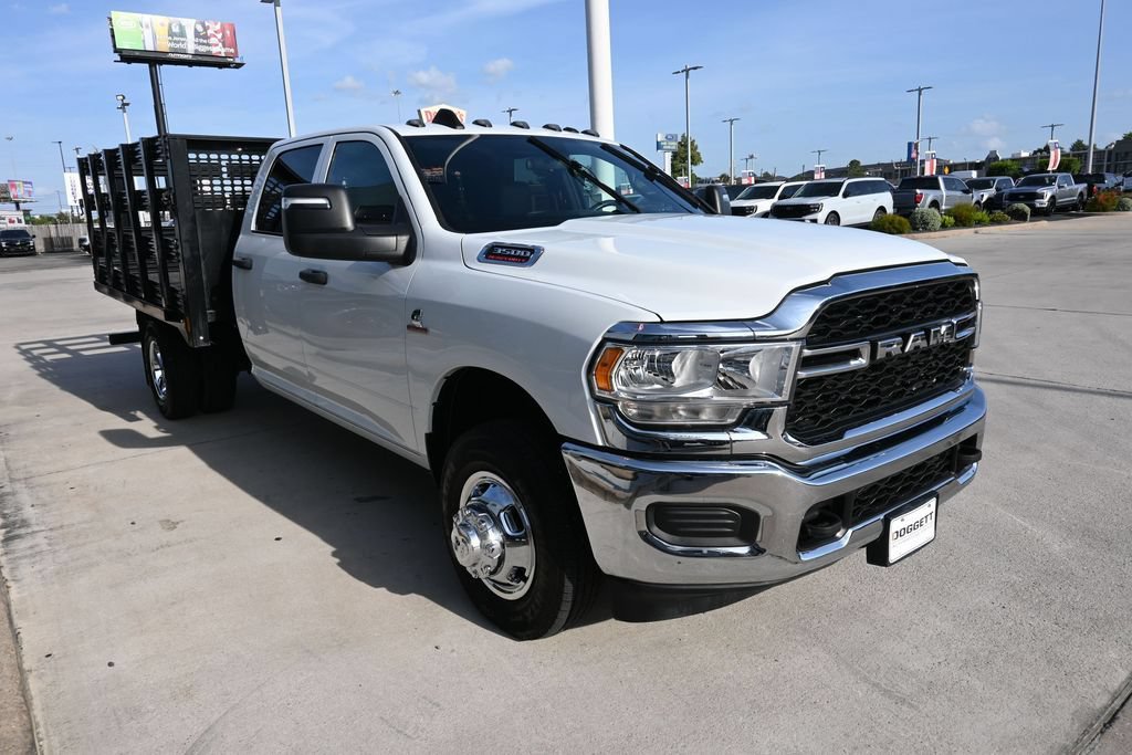 Used 2024 RAM 3500 Tradesman w/ Chrome Appearance Group AWD/4WD image 16