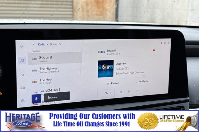 Used 2025 Lexus ES 300h w/ Premium Package image 17