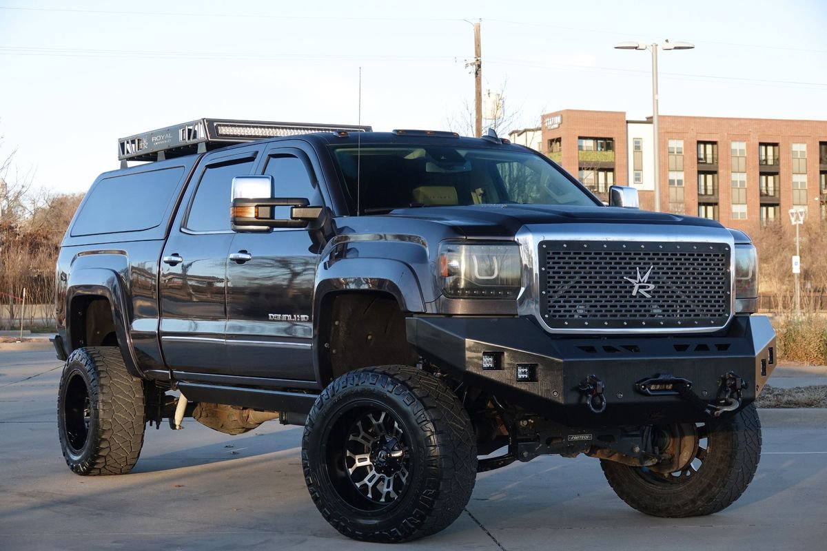 Used 2015 GMC Sierra 2500 Denali w/ Duramax Plus Package AWD/4WD image 1