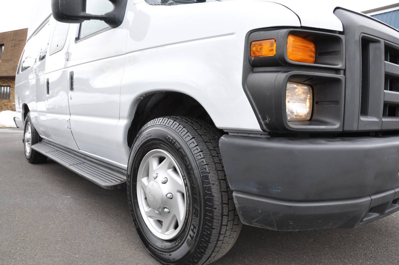 Used 2014 Ford E-250 and Econoline 250 Extended w/ Power Group RWD image 7