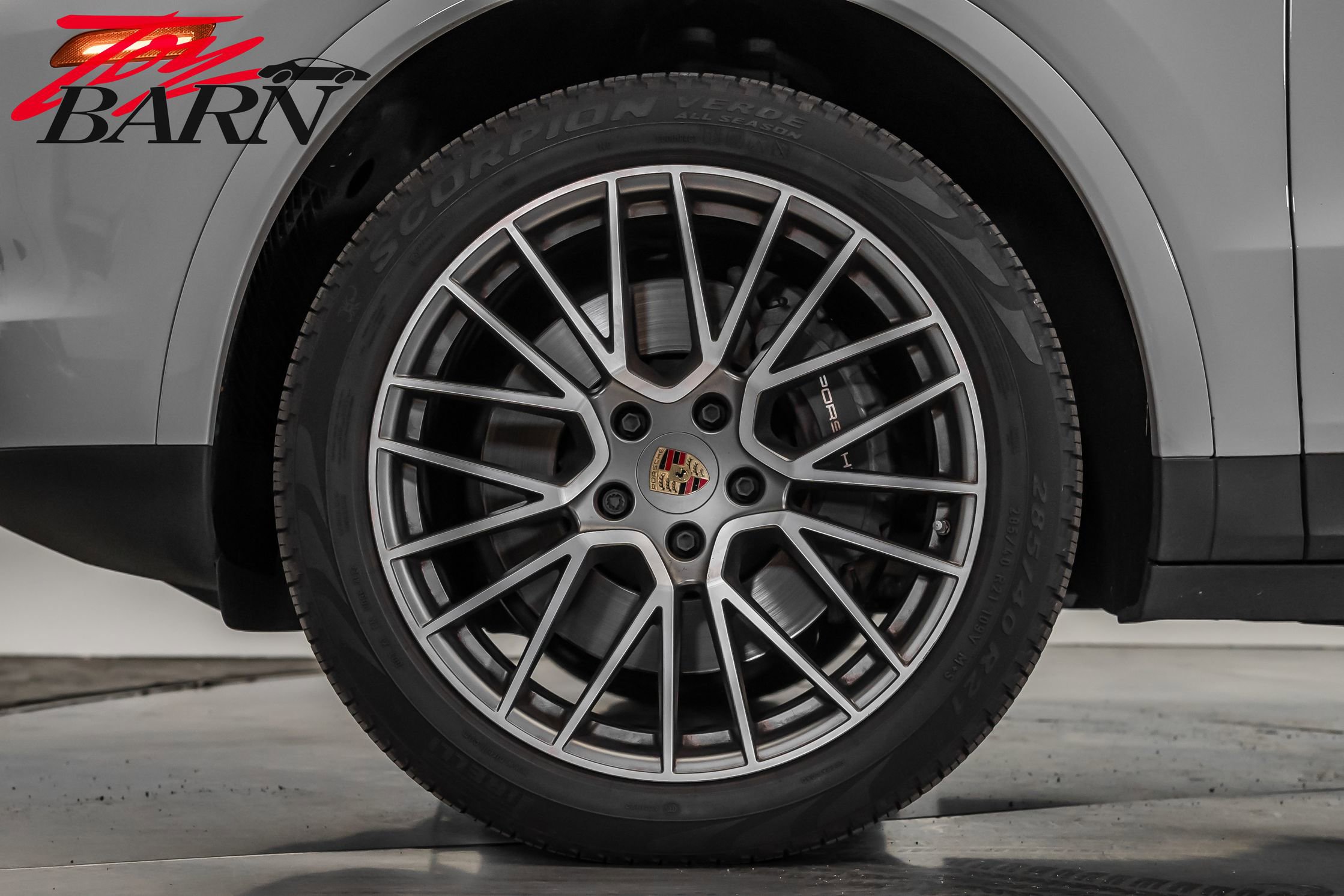 Used 2023 Porsche Cayenne Platinum Edition image 17