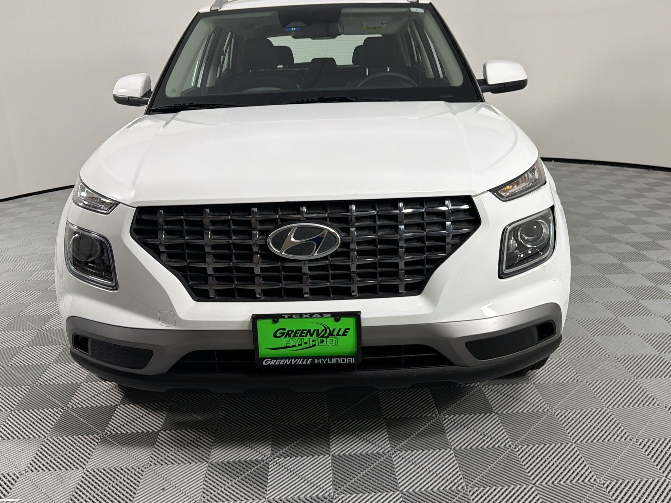 Used 2024 Hyundai Venue SEL FWD image 6