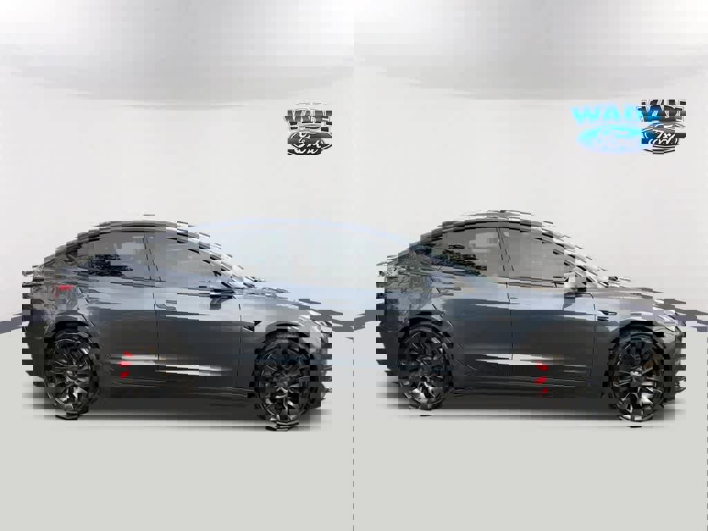 Used 2021 Tesla Model 3 Performance image 4