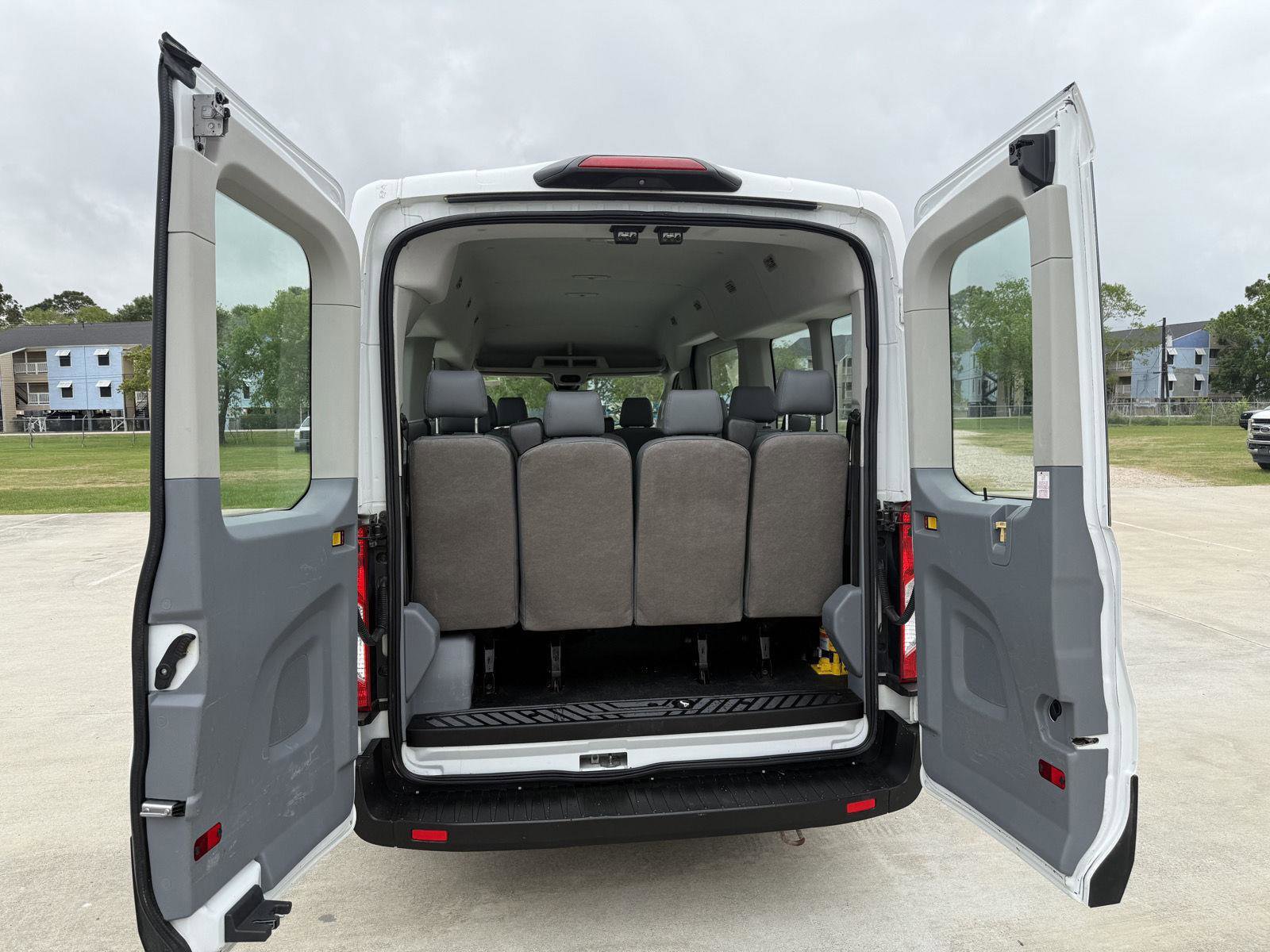 Certified 2019 Ford Transit 350 XL image 18
