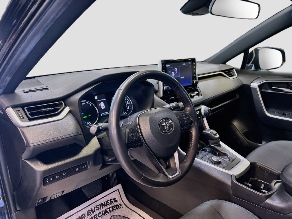 Used 2022 Toyota RAV4 SE w/ Convenience Package AWD/4WD image 9