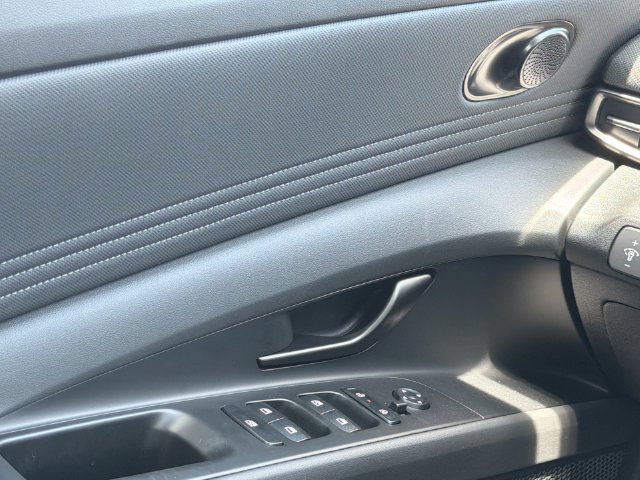 New 2026 Hyundai Elantra Sport FWD image 24