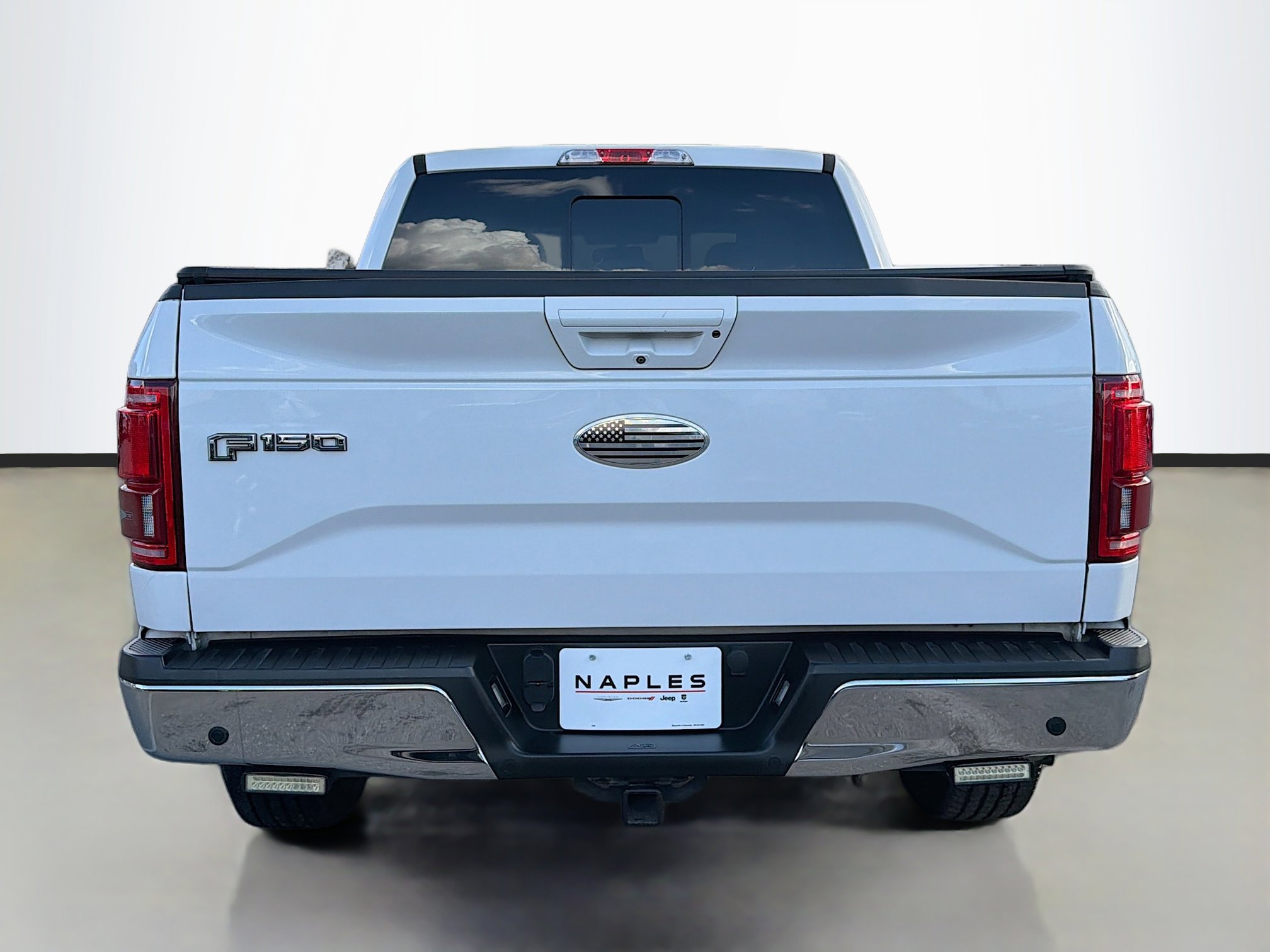 Used 2017 Ford F150 Lariat w/ Equipment Group 501A Mid image 4