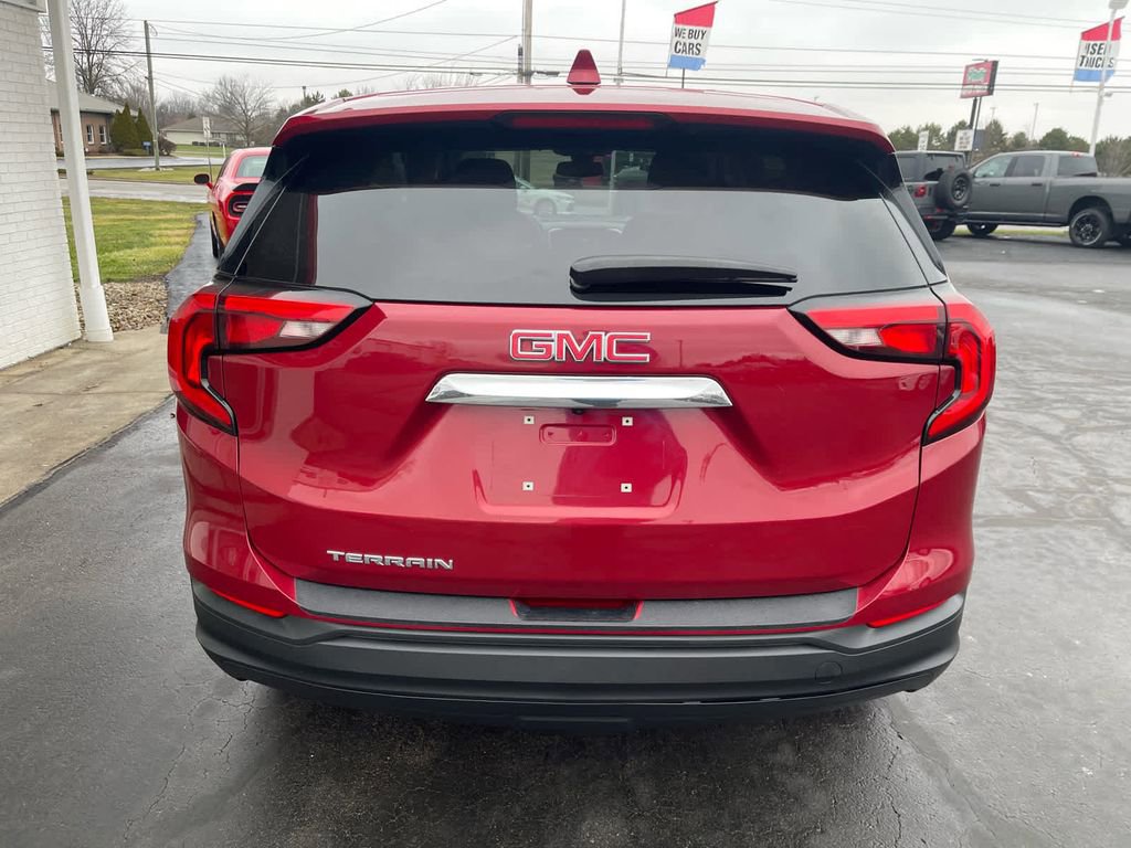Used 2021 GMC Terrain SLE image 4