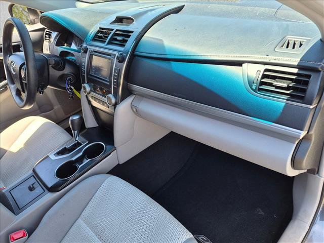 Used 2012 Toyota Camry LE FWD image 18