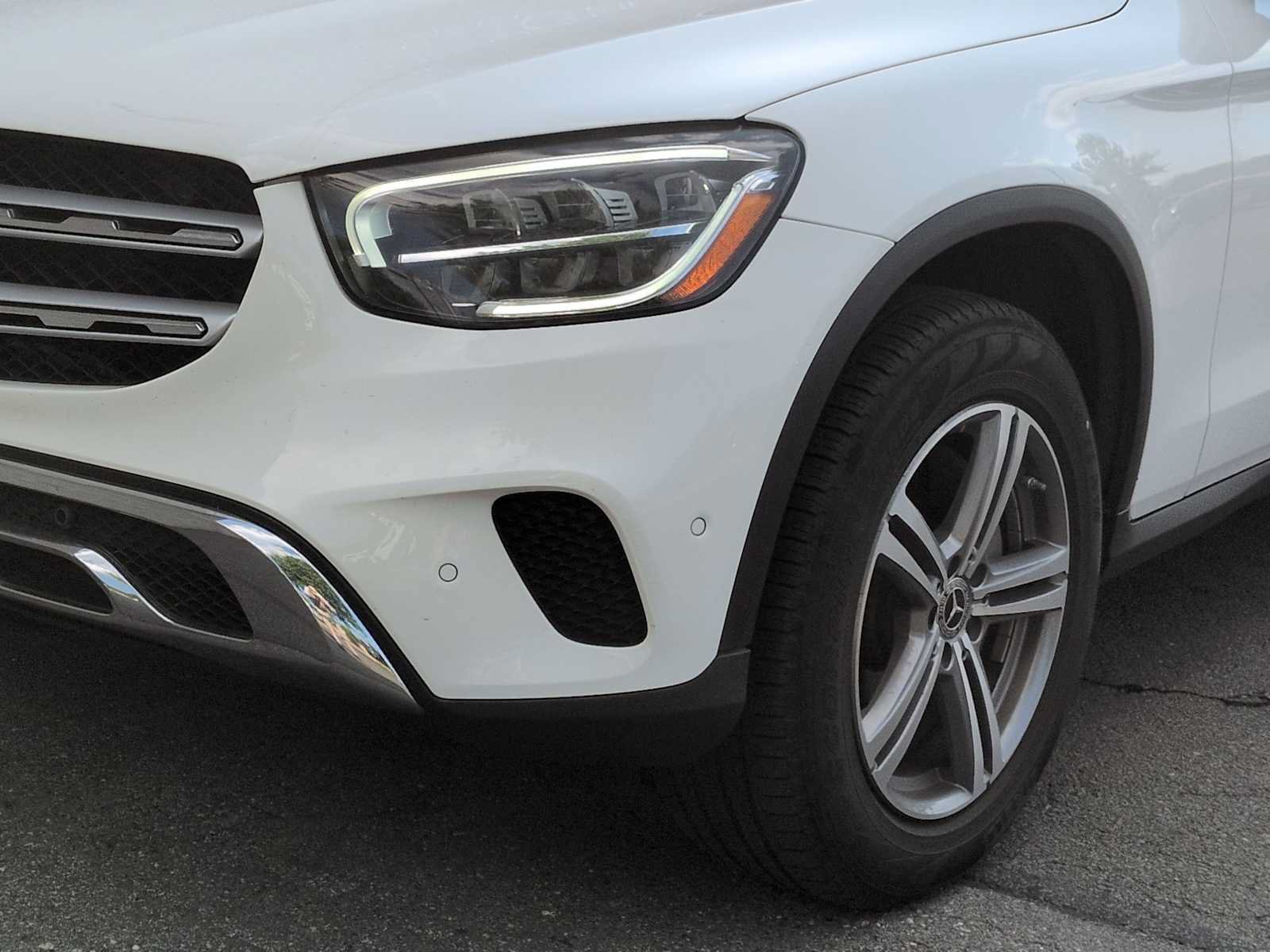 Used 2021 Mercedes-Benz GLC 300 4MATIC image 11