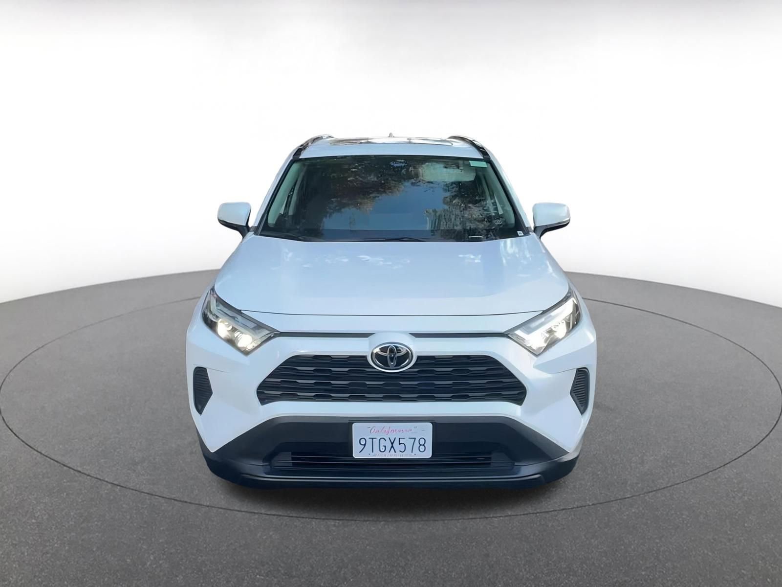 Used 2025 Toyota RAV4 XLE image 4