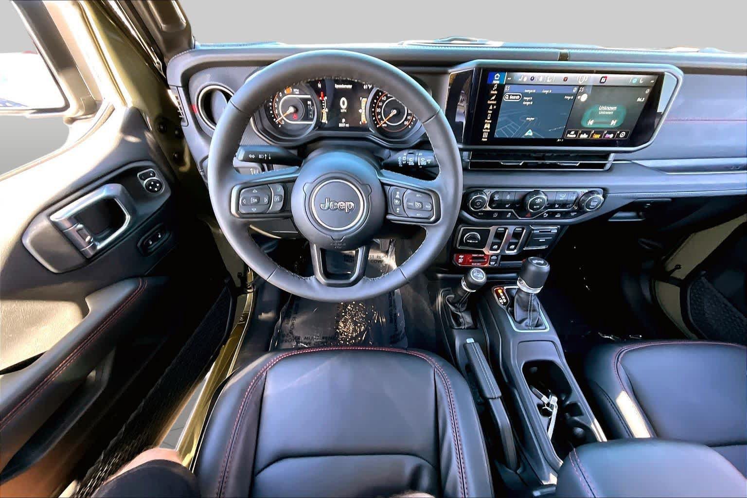Used 2025 Jeep Wrangler Rubicon AWD/4WD image 5