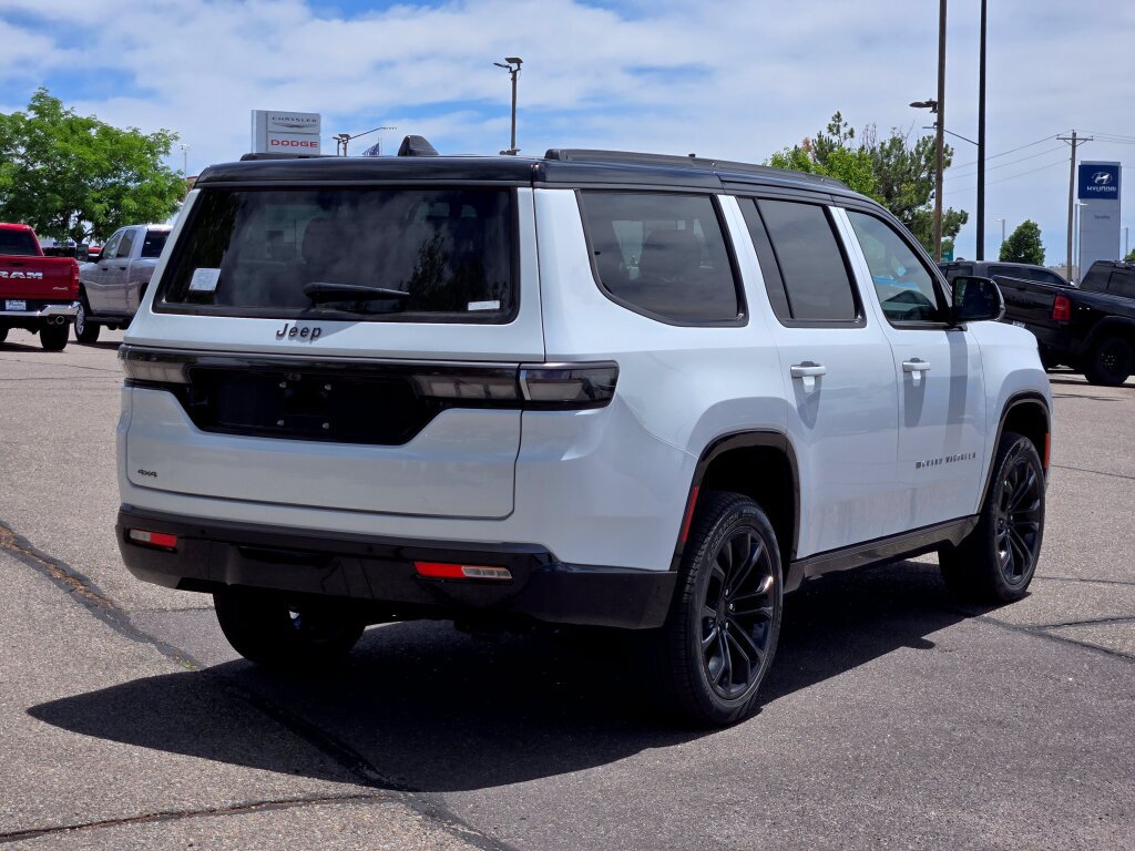 New 2026 Jeep Grand Wagoneer Summit AWD/4WD image 3