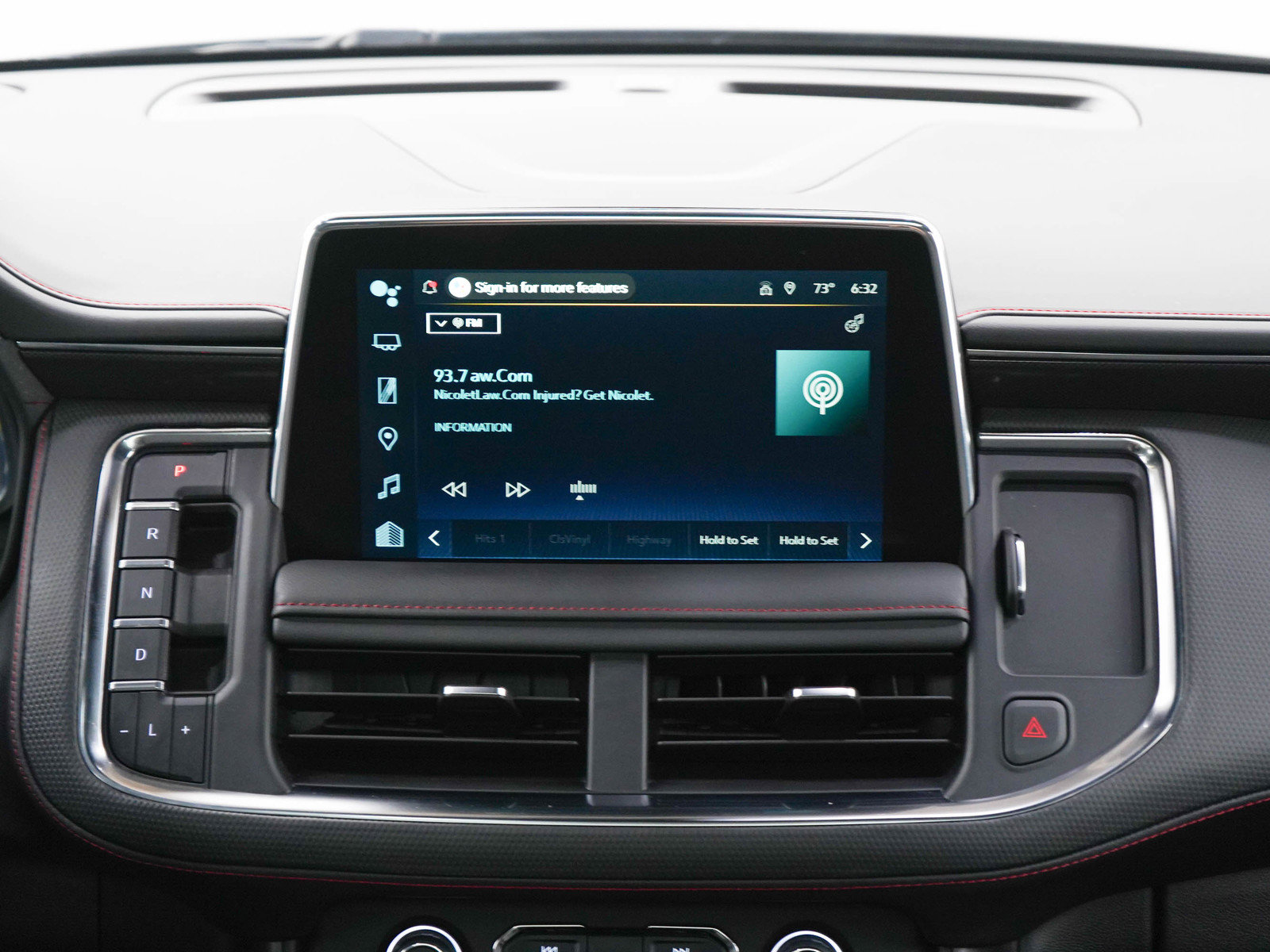 Used 2023 Chevrolet Suburban RST w/ Luxury Package AWD/4WD image 16
