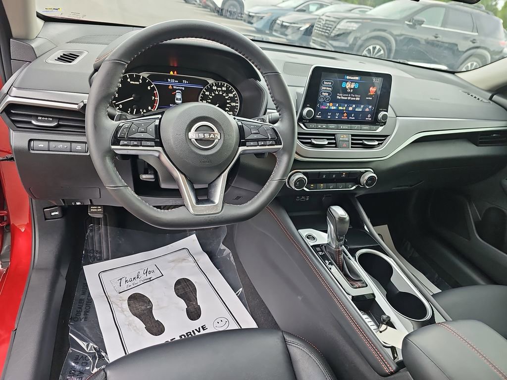 Used 2023 Nissan Altima 2.5 SR FWD image 21