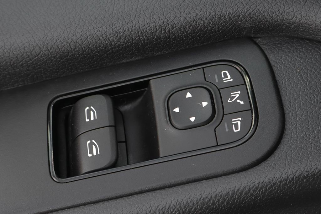 Used 2021 Mercedes-Benz Sprinter 3500 image 19