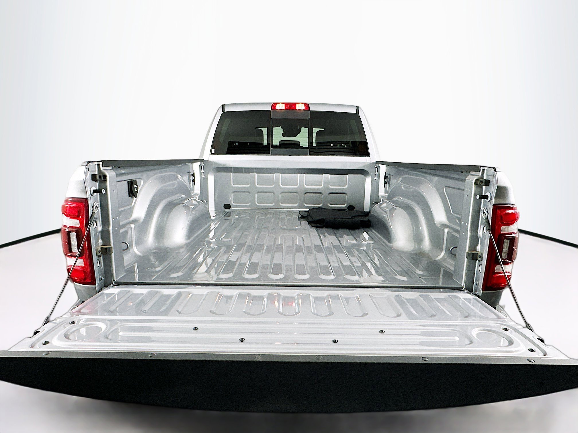 Used 2024 RAM 2500 Laramie w/ Safety Group image 30