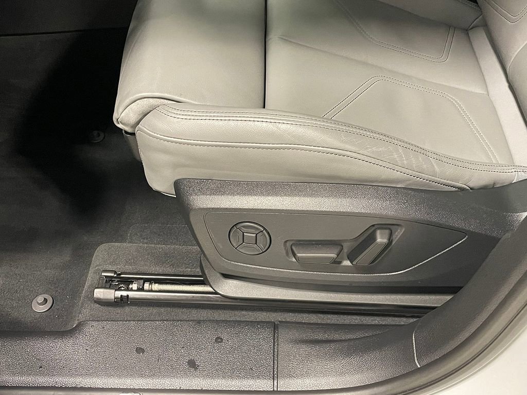 Used 2025 Audi Q3 2.0T Premium w/ Convenience Package image 21