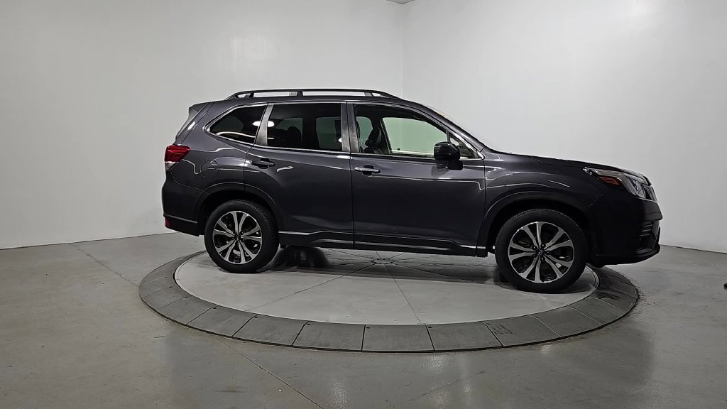 Used 2022 Subaru Forester Limited AWD/4WD image 7