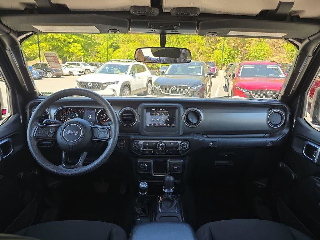 Used 2023 Jeep Gladiator Sport w/ Trailer Tow Package AWD/4WD image 17