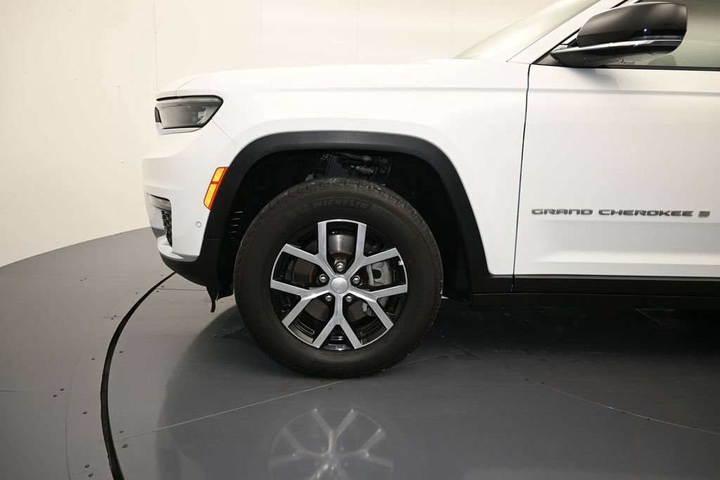 Used 2024 Jeep Grand Cherokee L Limited w/ Luxury Tech Group II AWD/4WD image 9